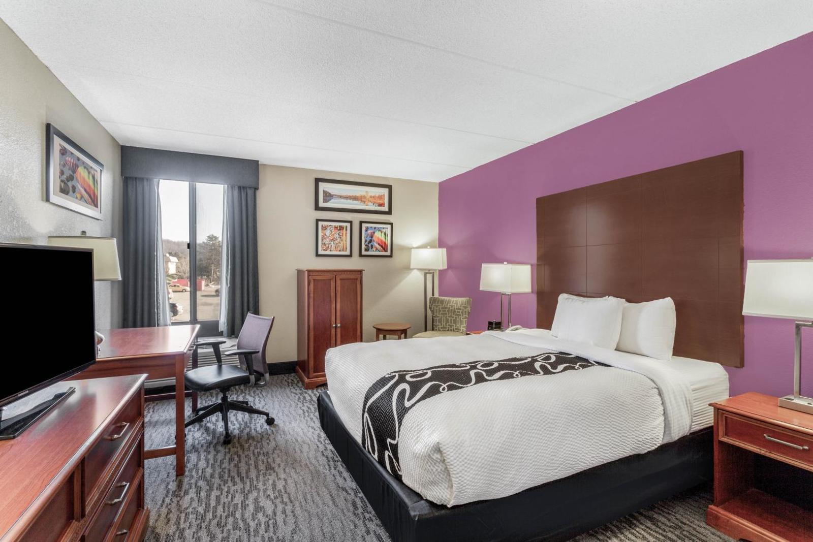 La Quinta Inn & Suites by Wyndham Binghamton - Johnson City