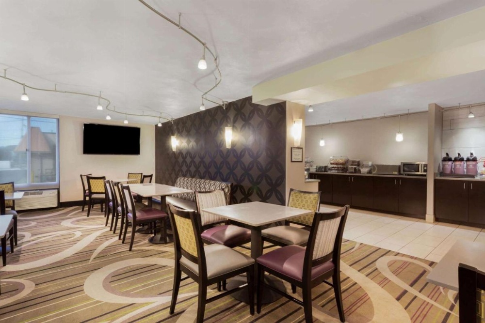 La Quinta Inn & Suites by Wyndham Binghamton - Johnson City Image 13