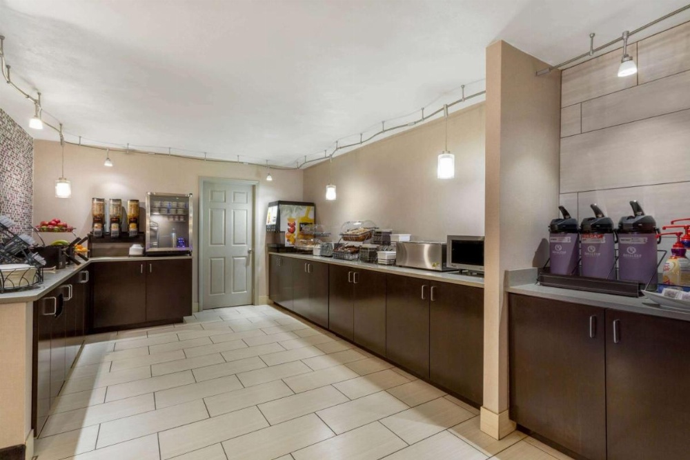 La Quinta Inn & Suites by Wyndham Binghamton - Johnson City Image 14
