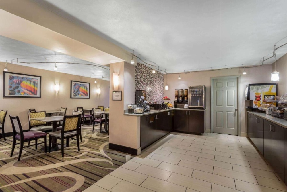 La Quinta Inn & Suites by Wyndham Binghamton - Johnson City Image 15