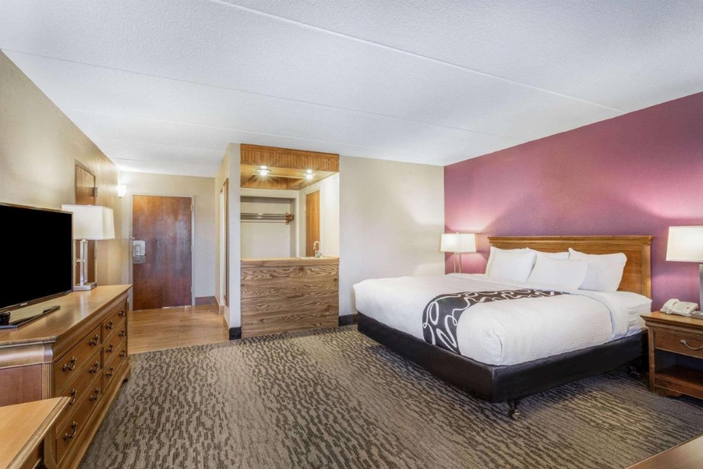 La Quinta Inn & Suites by Wyndham Binghamton - Johnson City Image 21