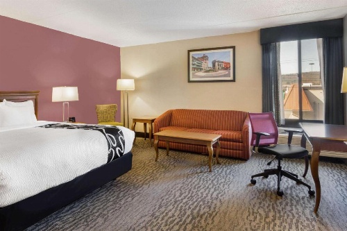 La Quinta Inn & Suites by Wyndham Binghamton - Johnson City image 24