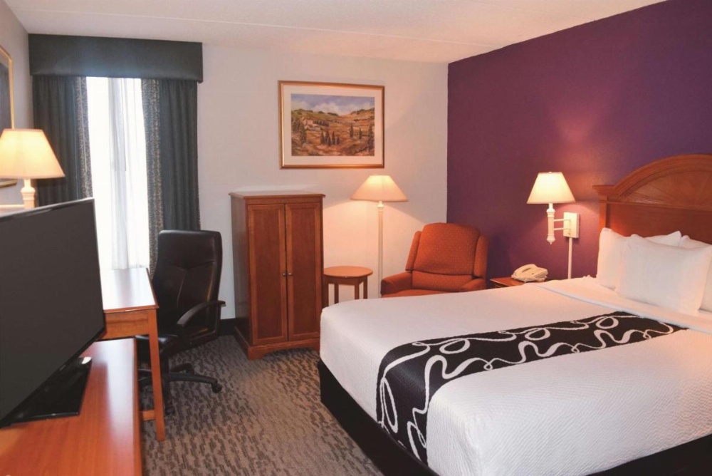 La Quinta Inn & Suites by Wyndham Binghamton - Johnson City Image 32