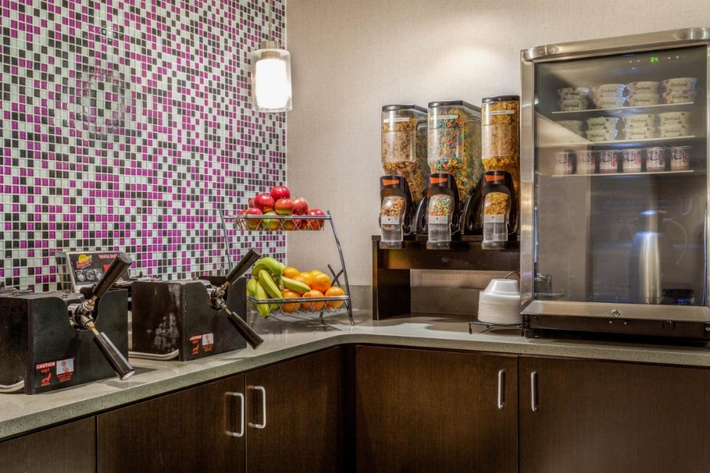 La Quinta Inn & Suites by Wyndham Binghamton - Johnson City